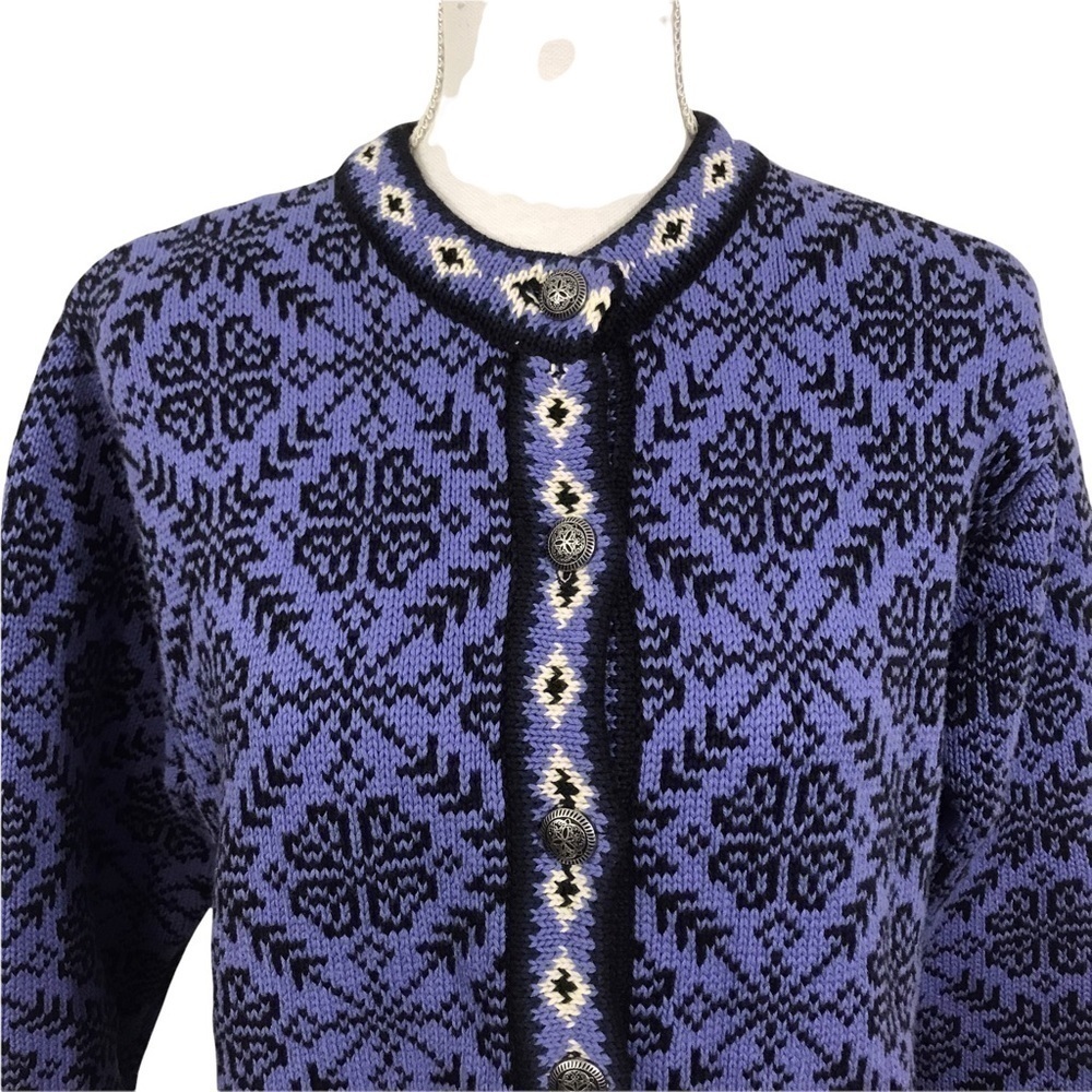 Vtg LL Bean Women Medium Purple Black Metal Button Fair Isle Snowflake Cardigan - Picture 4 of 12